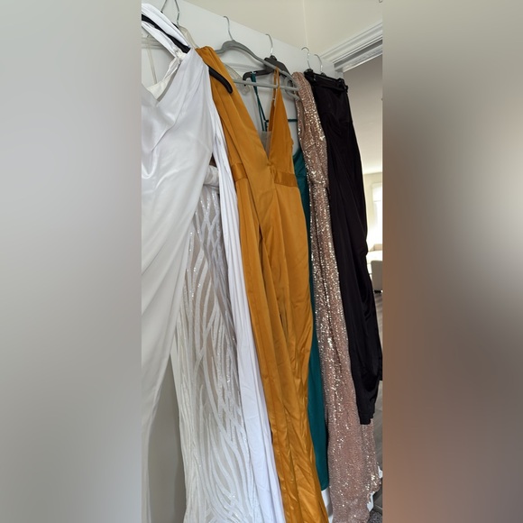 Evening gowns - Picture 1 of 3